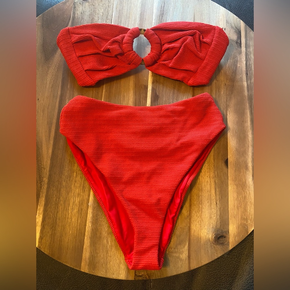 Montce crimson bikini set